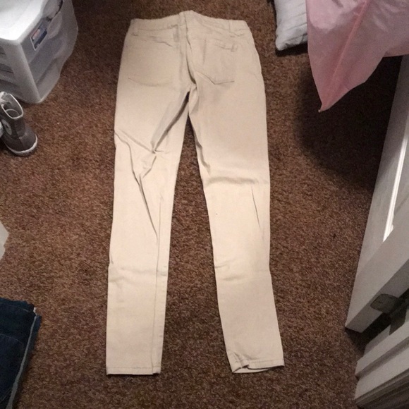 Charlotte Russe Low rise tan skinny jeans - Picture 2 of 2